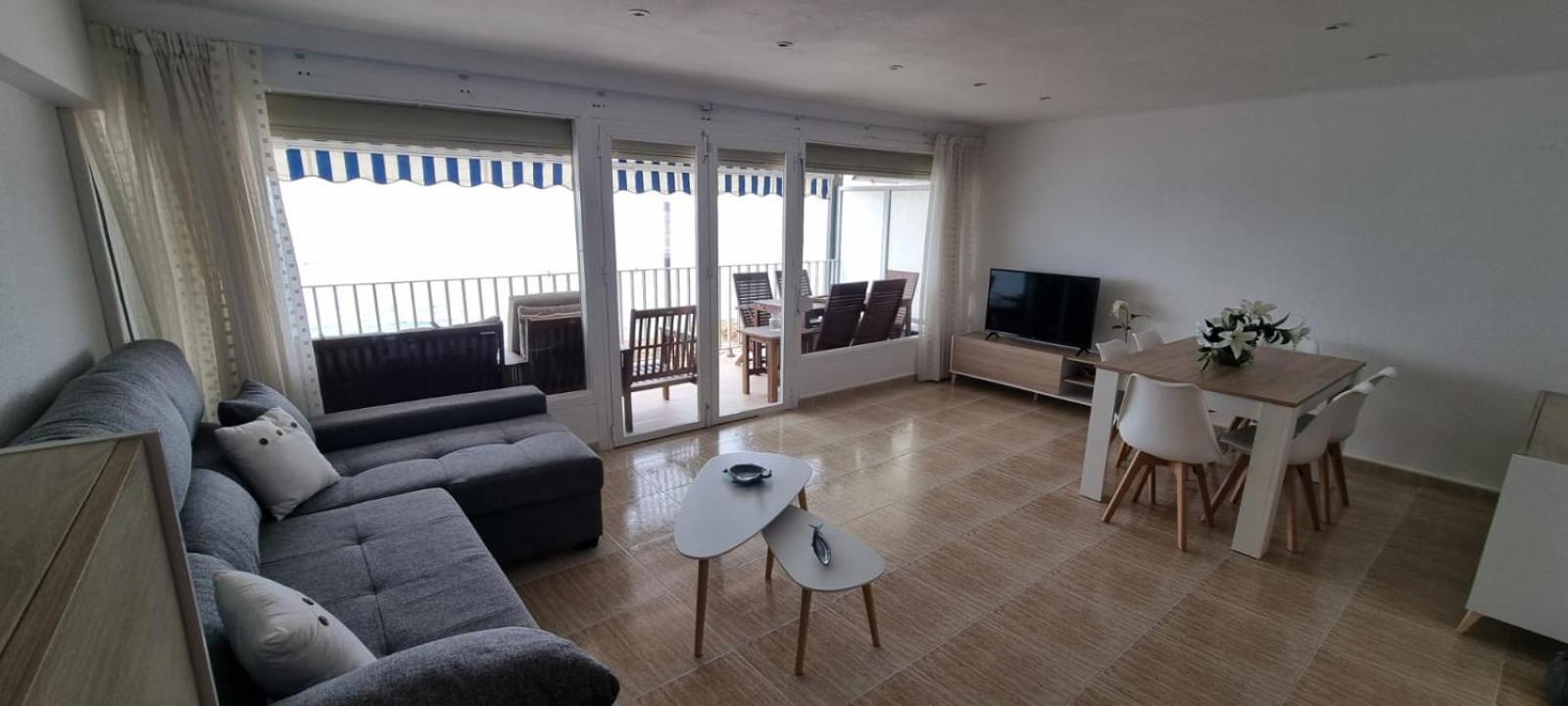 Apartamento Acantilados Vistas Mar Салоу Экстерьер фото